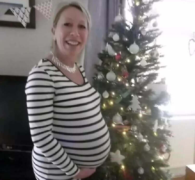 Tess怀孕5个月