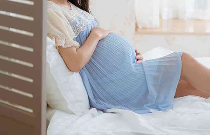 孕晚期肚子发硬发紧可以怎么缓解