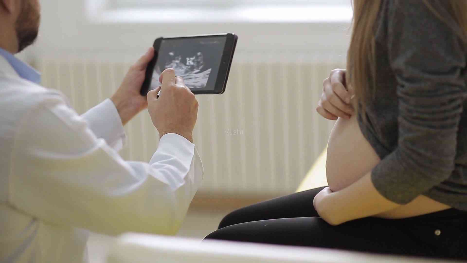 孕早期检查可以了解到受精卵着床具体情况