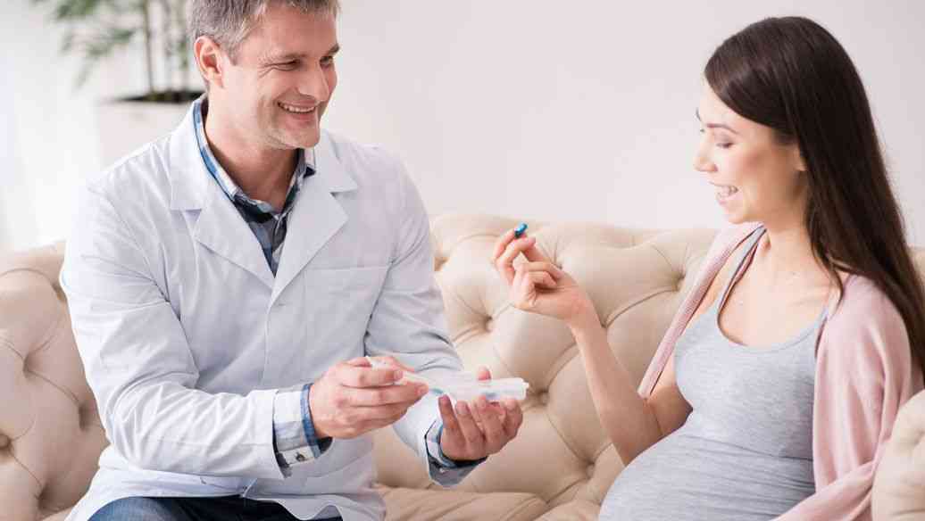 宫外孕可能导致验孕棒测试的时候出现一深一浅