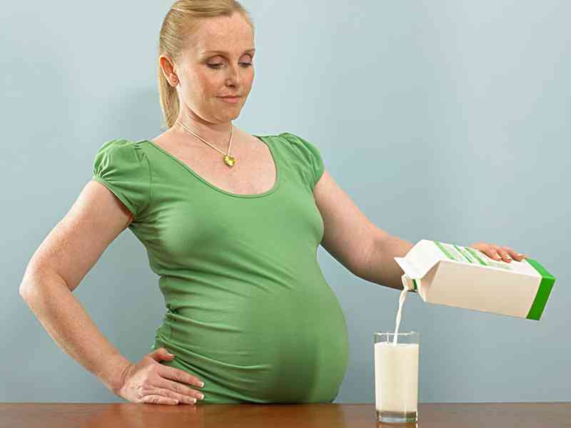 孕妇可以喝脱脂牛奶