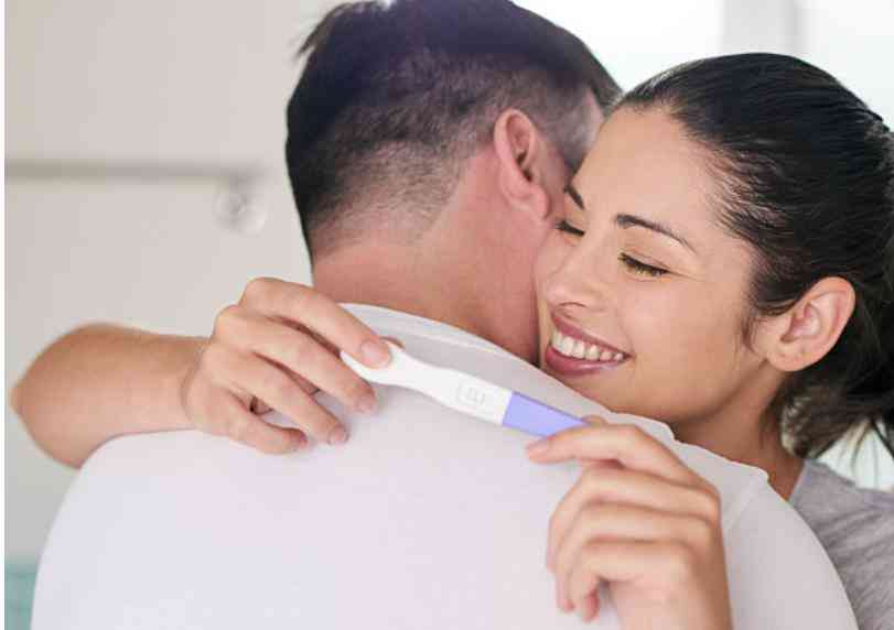 在最佳时间内进行早孕试纸检测可以提高早孕试纸准确性