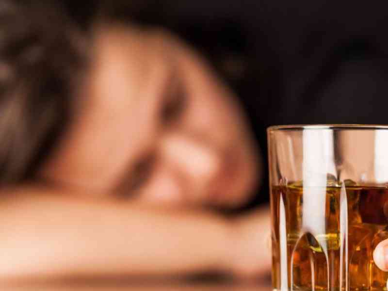 饮酒过度会导致遗精