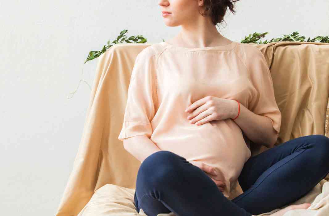 怀孕后乳泌素增高出现奶水