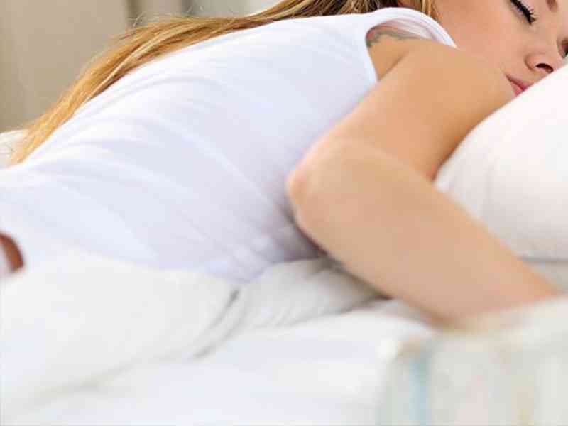 保持足够睡眠能够有效地调理内分泌失调性不孕