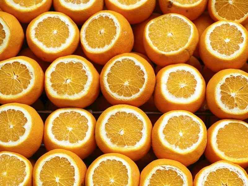 橙子中有丰富维生素C等微量元素