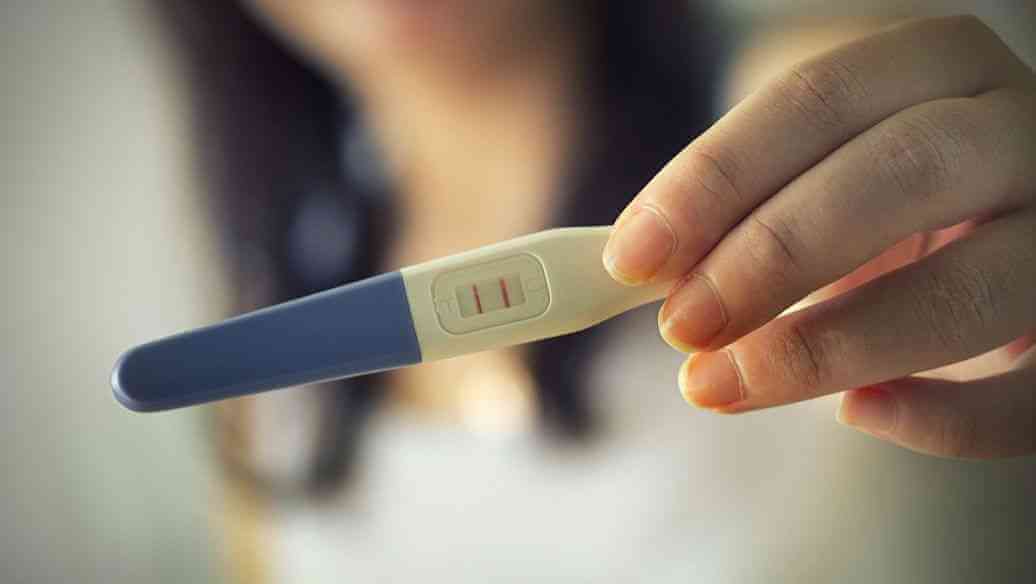 不知道自己是否怀孕可以通过早孕试纸进行检测