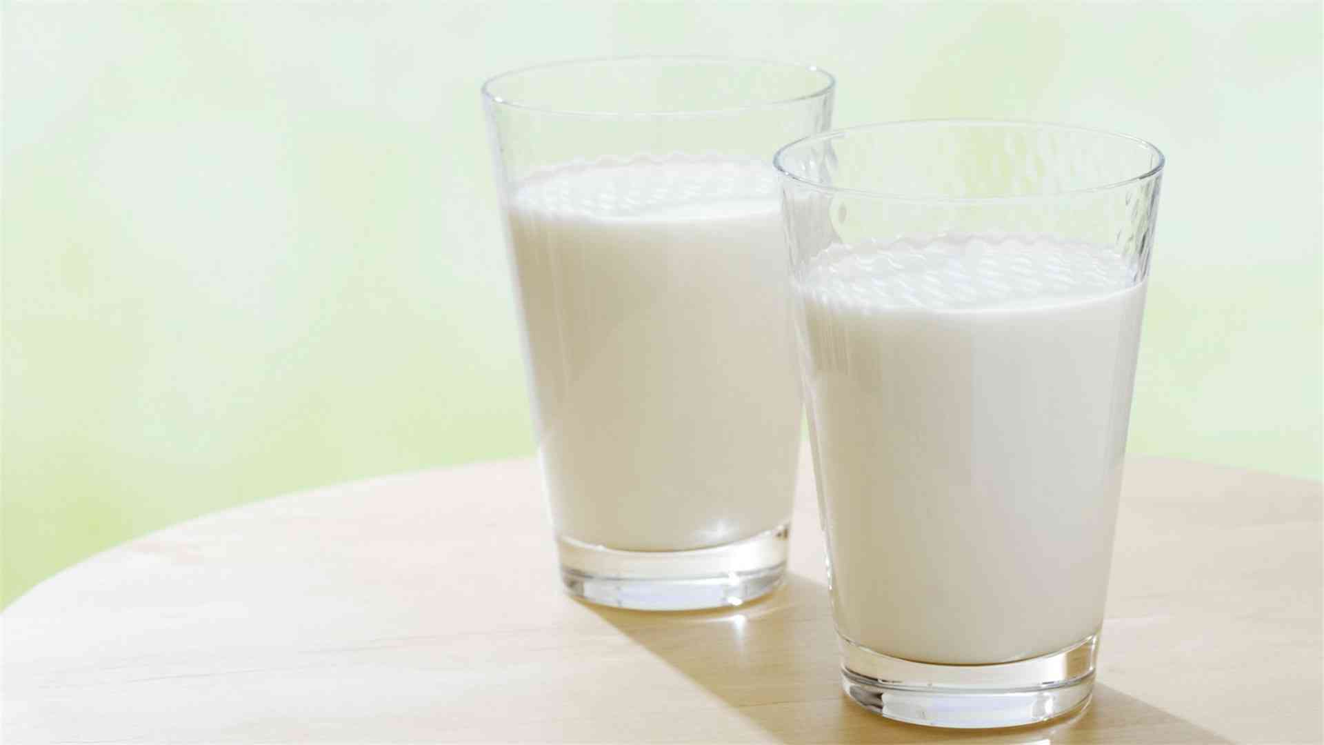 图片[1]-一天中什么时候喝牛奶对健康最有益-乐学小窝