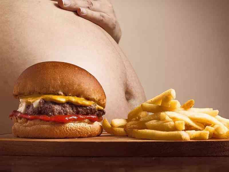 不健康的食物会导致血糖异常
