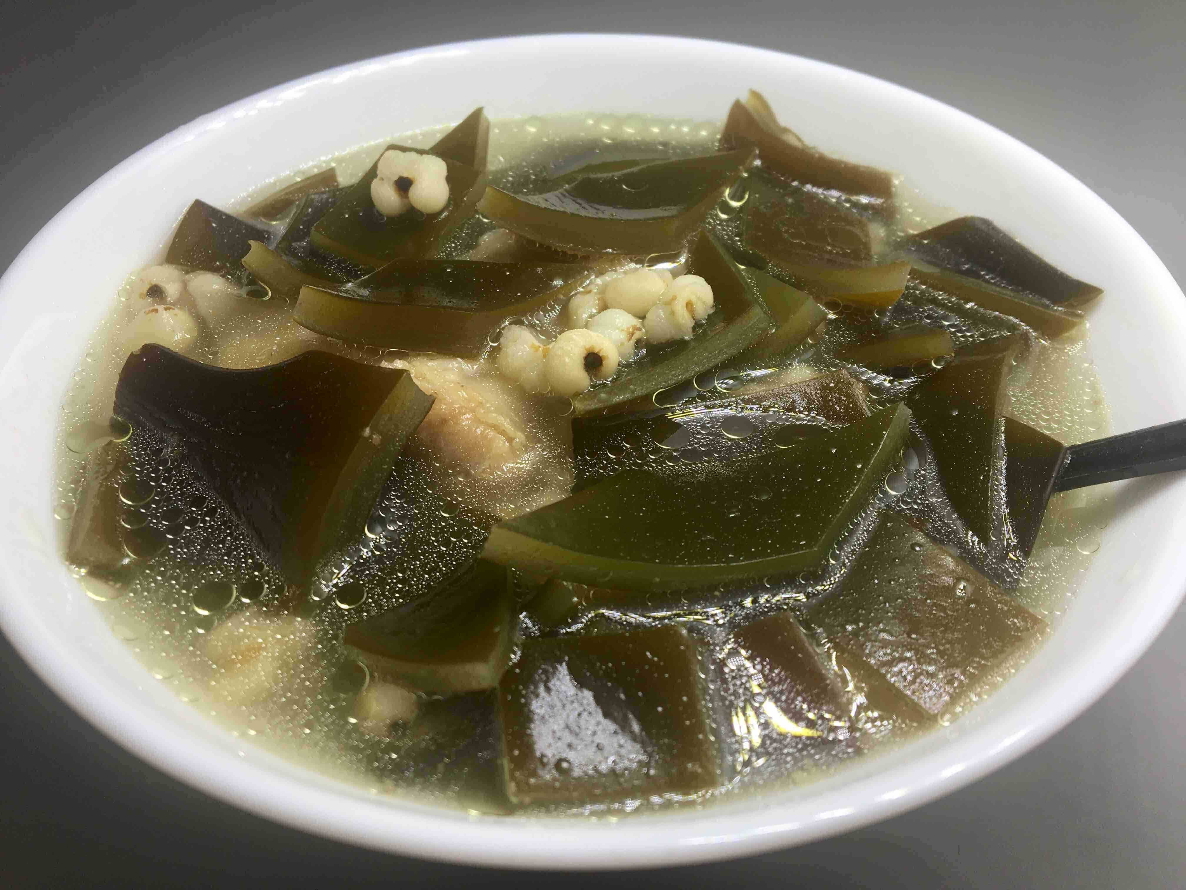 排骨海带煲鸡鲜香美味