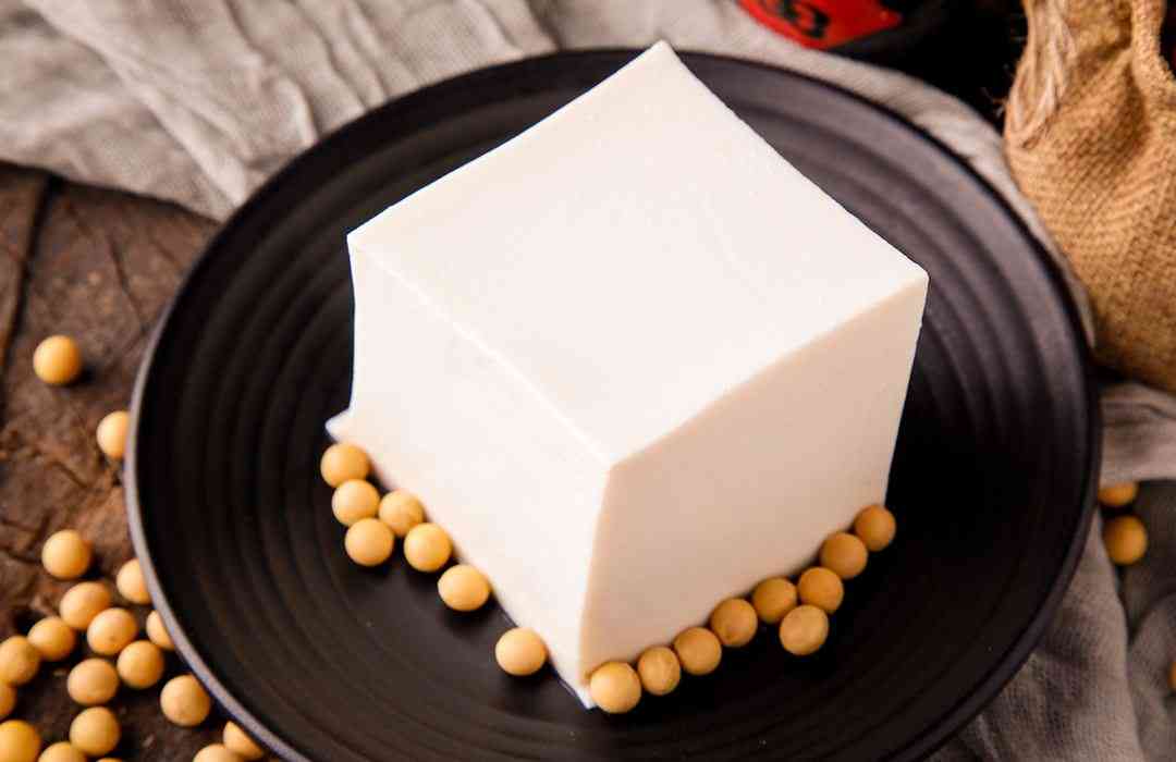 豆腐又是植物食品中含蛋白质比较高的