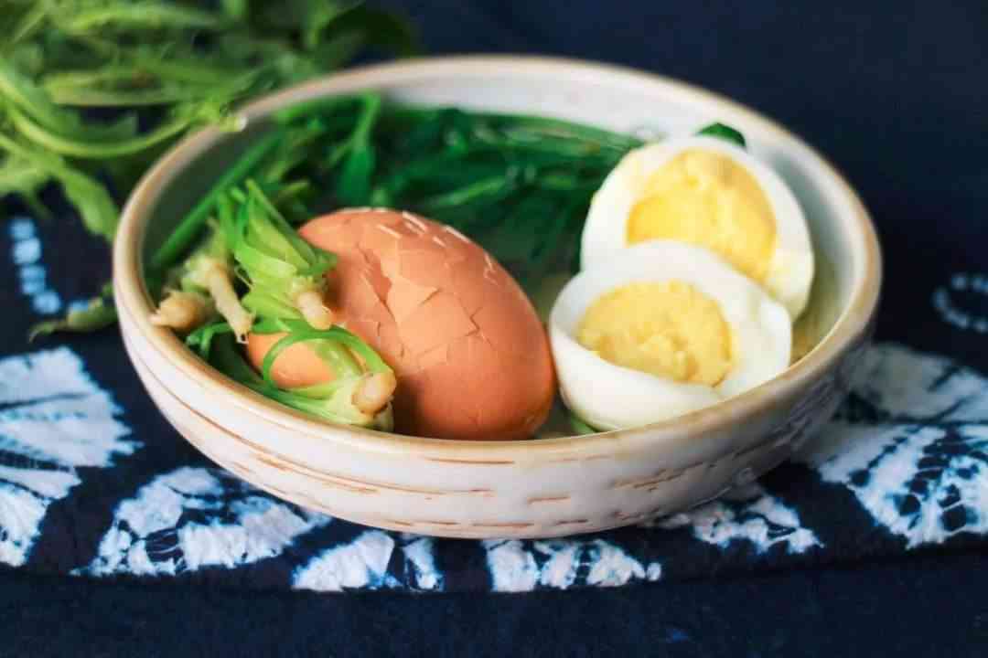 地菜煮鸡蛋有平肝止血的功效