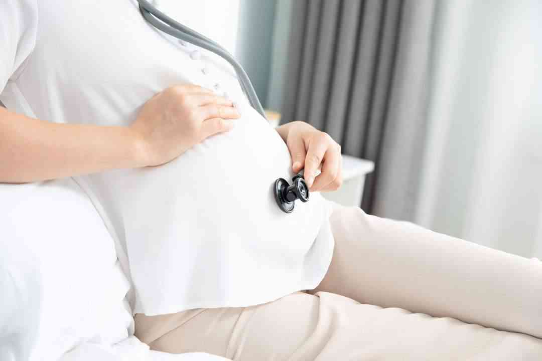 胎心监护是孕期重要的产检手段