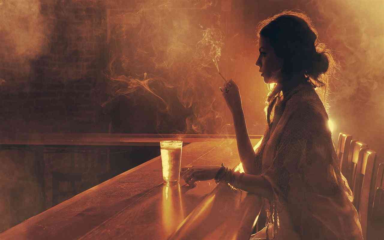 吸烟酗酒女人不能做试管
