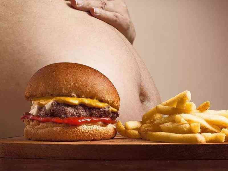 饮食不健康是导致血清尿酸异常的主要原因