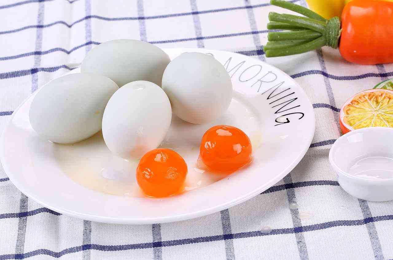 儿童不宜多食鸭蛋不容易小孩子的肠胃消化
