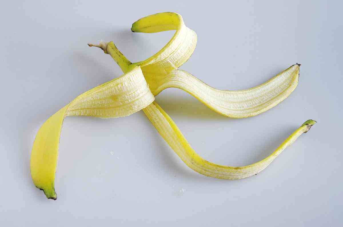 香蕉皮不建议直接生吃