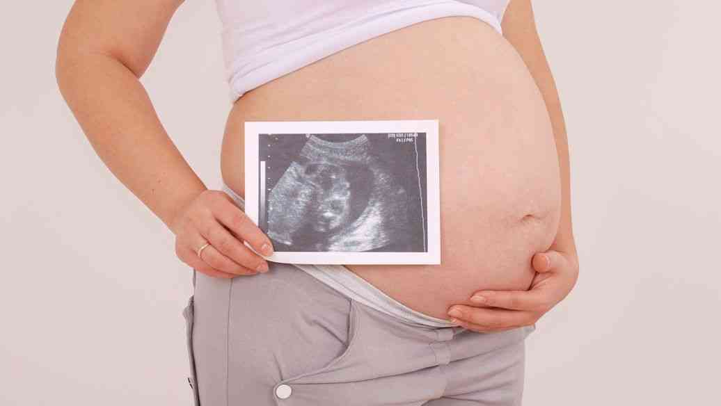 胎动频繁的孕妈不能摸孕肚