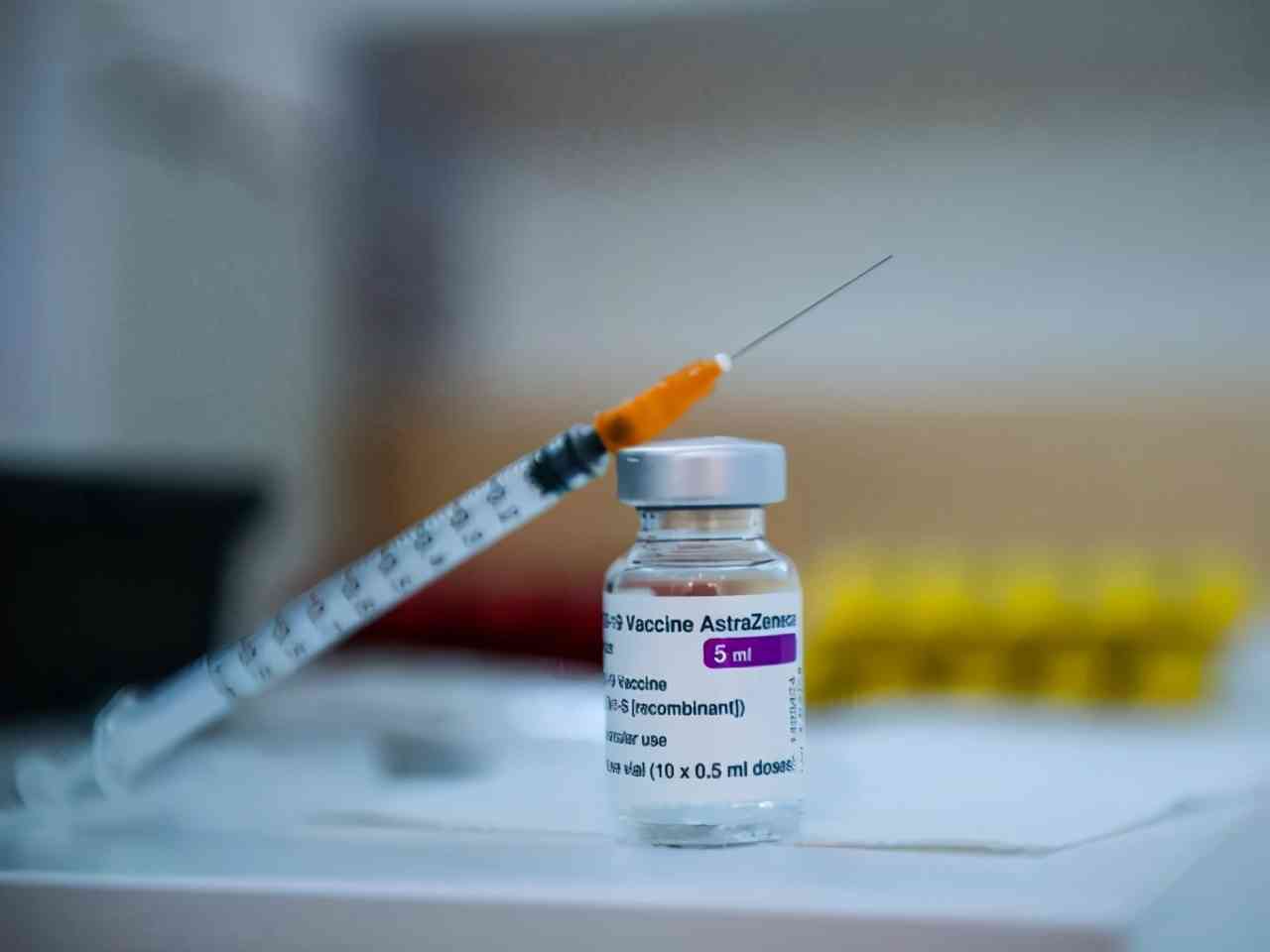 麻腮风疫苗由三种病毒混合制成