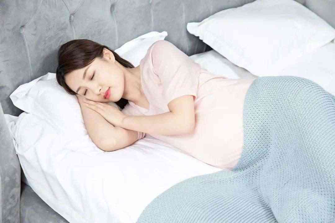 改善睡眠可以缓解孕妇胃酸烧心