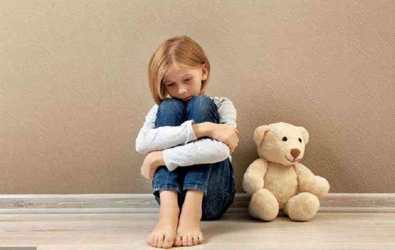 孩子长大后和妈不亲的征兆