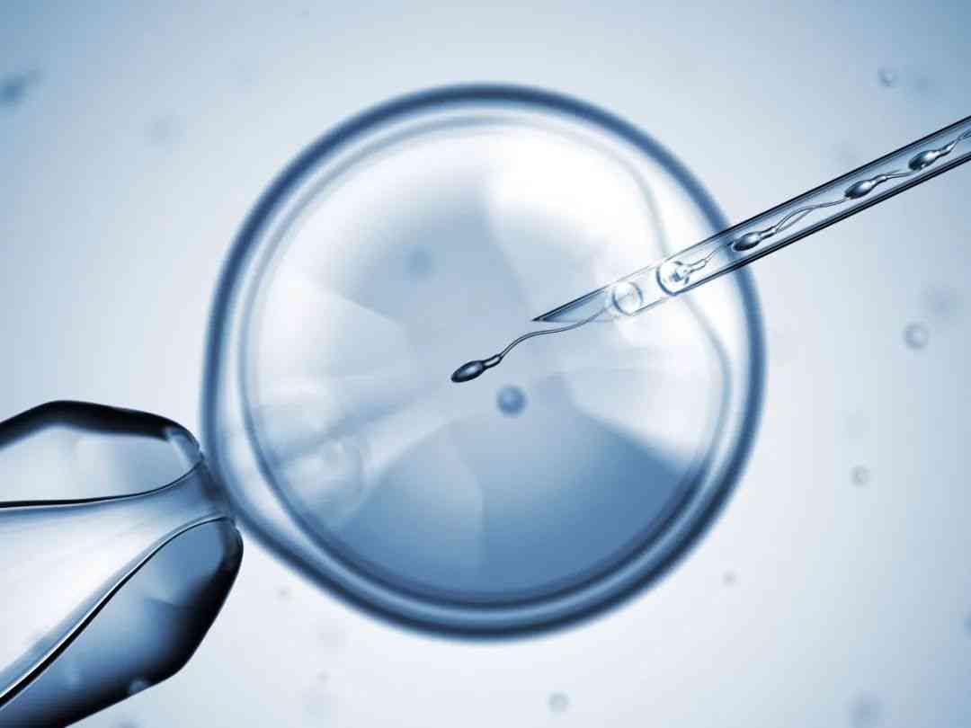 35岁以上高龄女性做试管一般一次移植几个胚胎到宫腔？