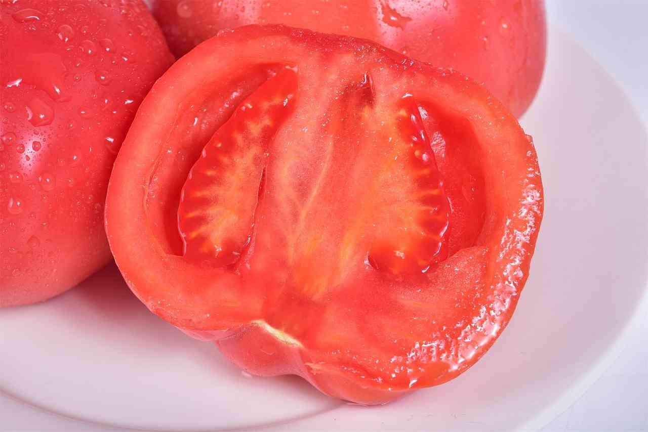 女性吃西红柿可以减肥