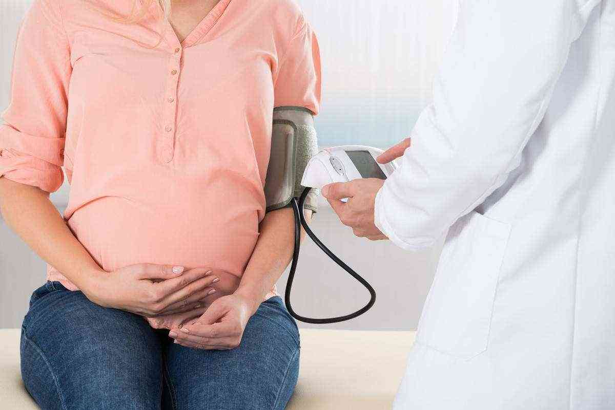 怀孕期间定期进行血糖的检测