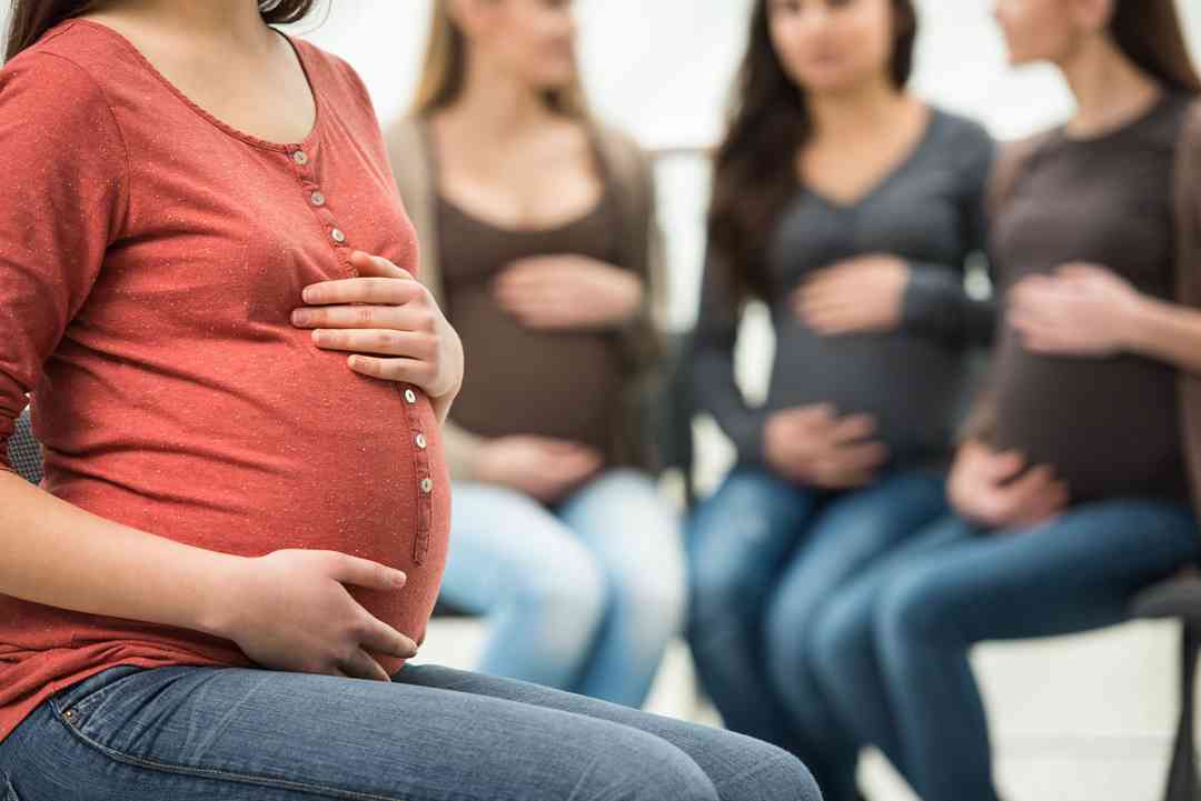 怀男孩平躺是在小腹下还是上 原来胎动已经告诉性别 姐妹邦