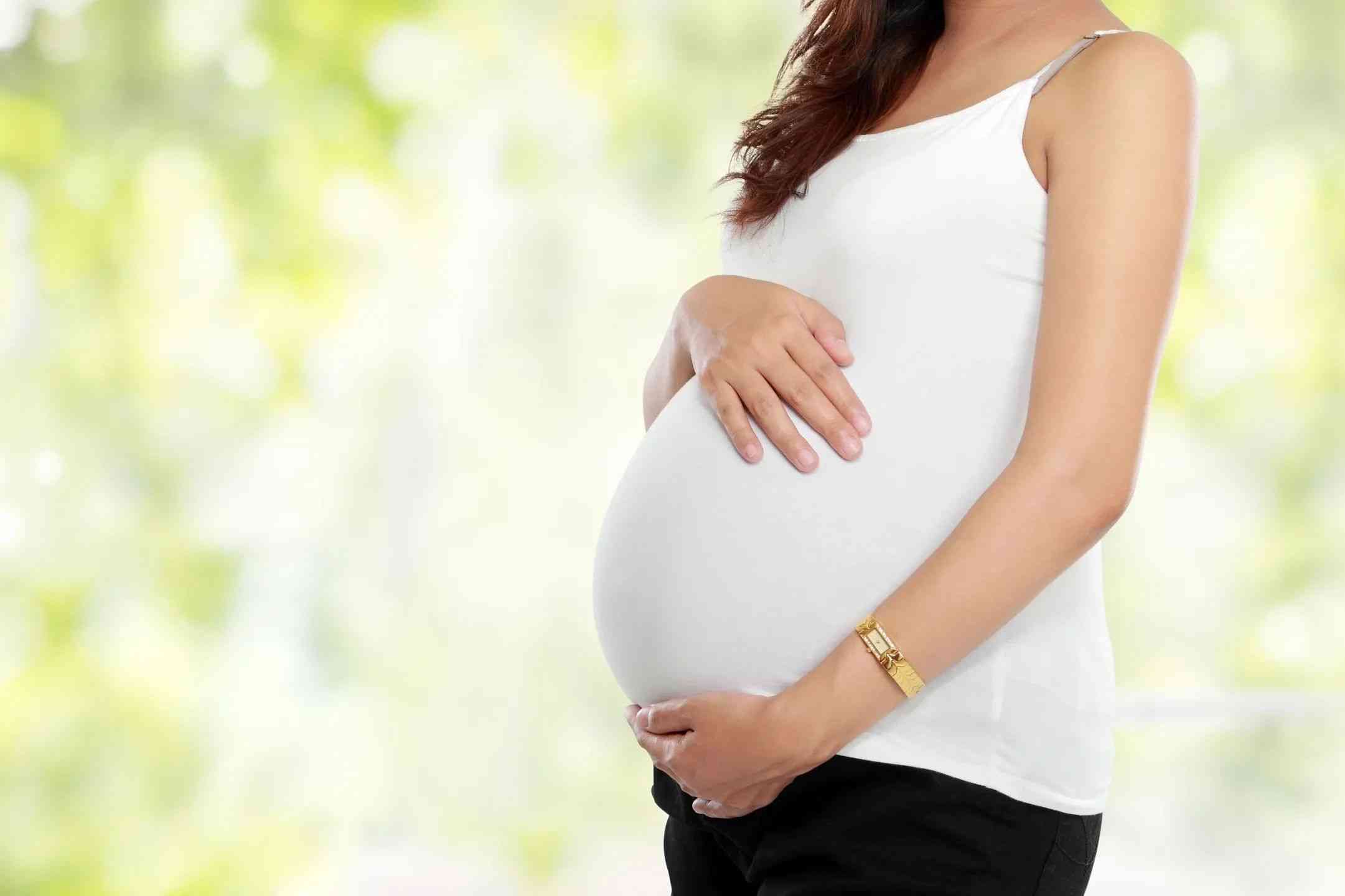 女性怀孕期间要多注意身体状况