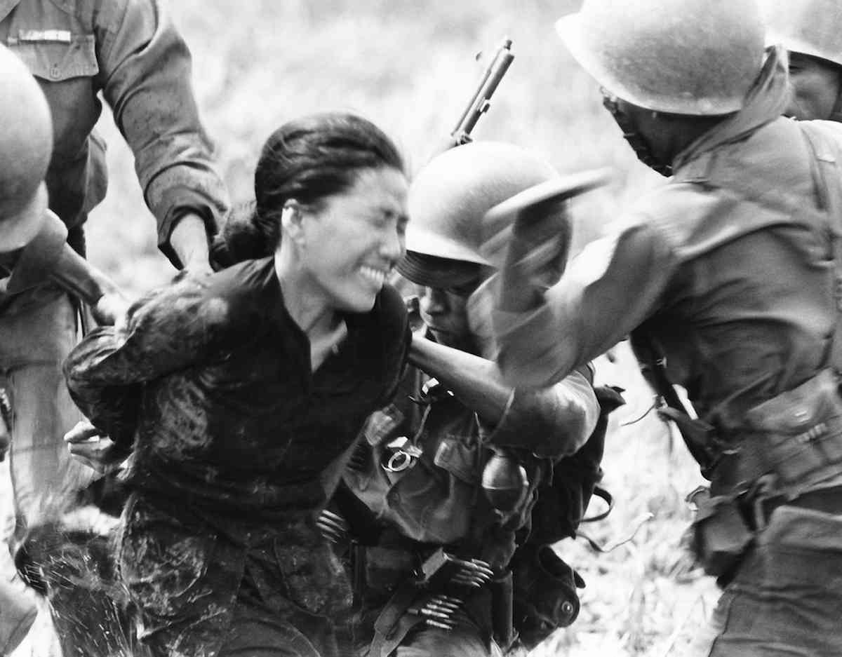 美军对越南女兵使用空孕催乳剂
