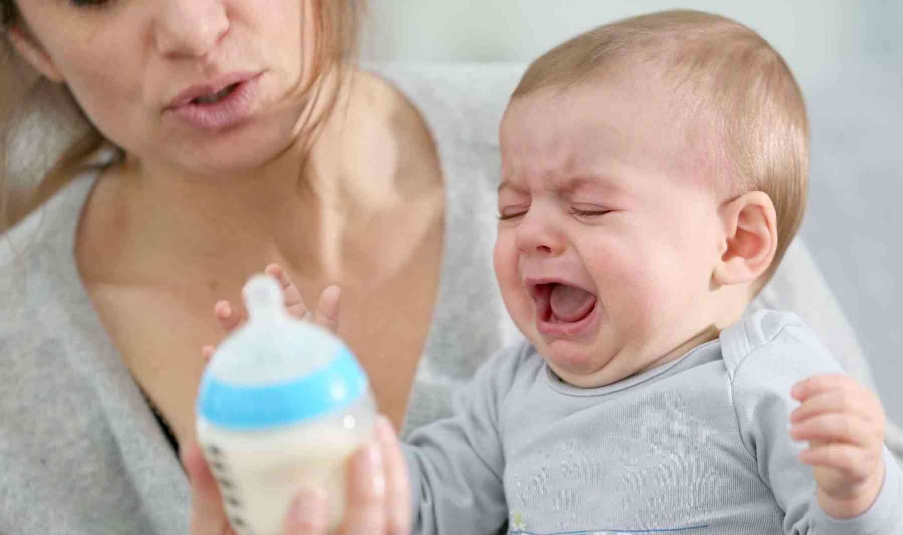 新生宝宝容易哭闹可能是脑损伤