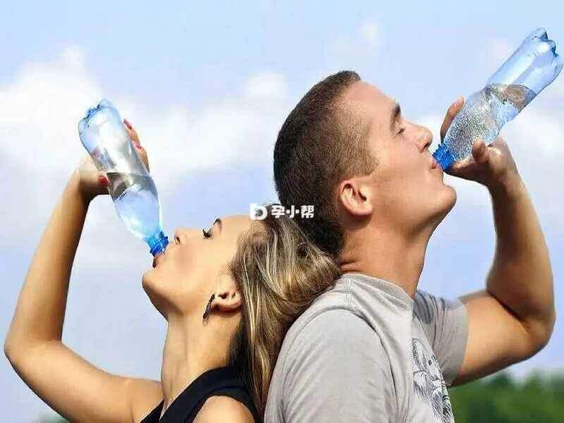 多喝水可以预防精囊囊肿