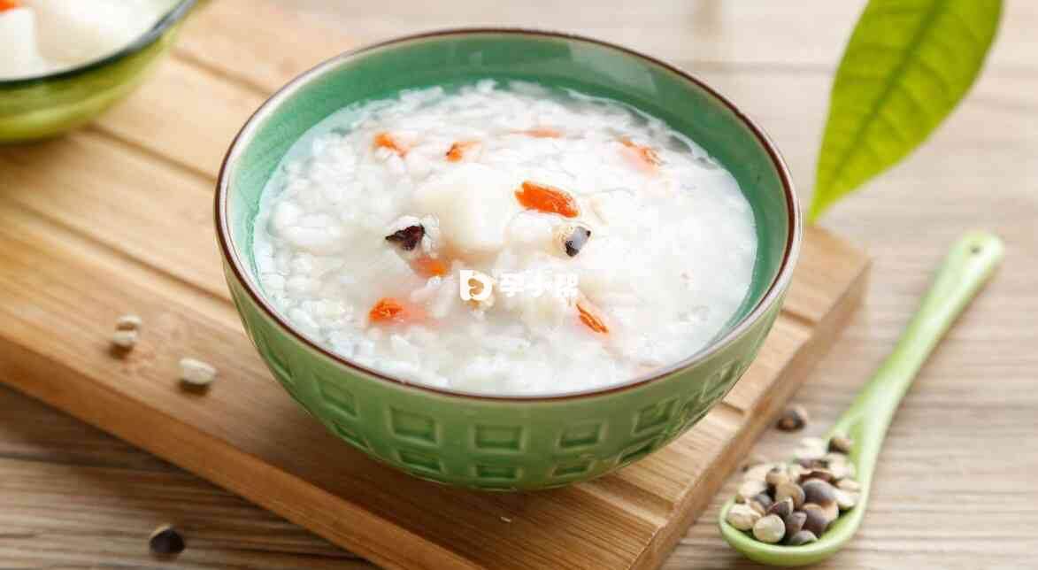 最好清淡饮食后再喝下奶汤