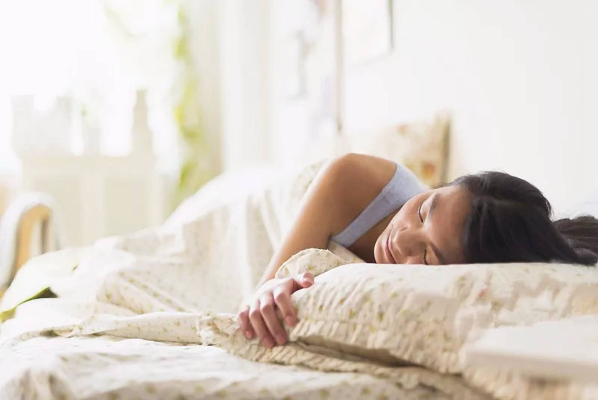 保持充足的睡眠是卵巢早衰的调理办法