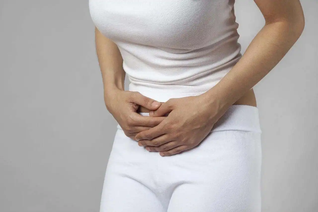 女性下腹坠胀可能和子宫肌瘤有关