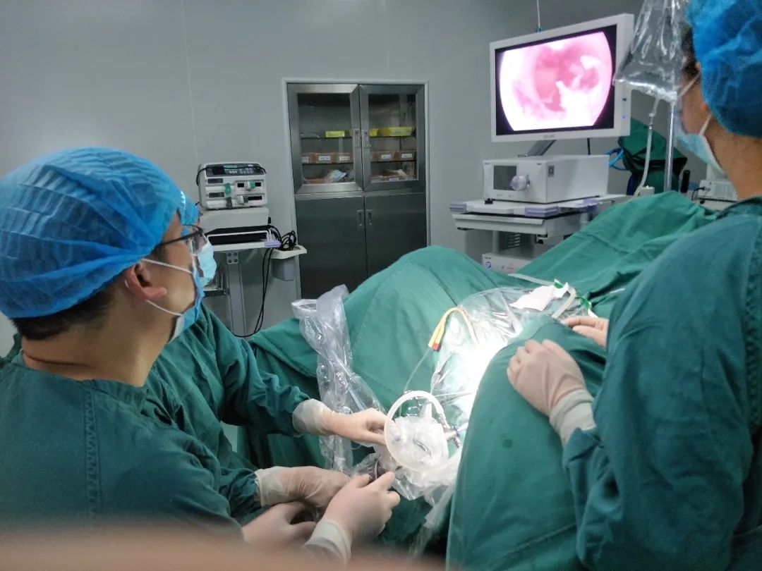 宫腔镜手术能够治疗弓形子宫