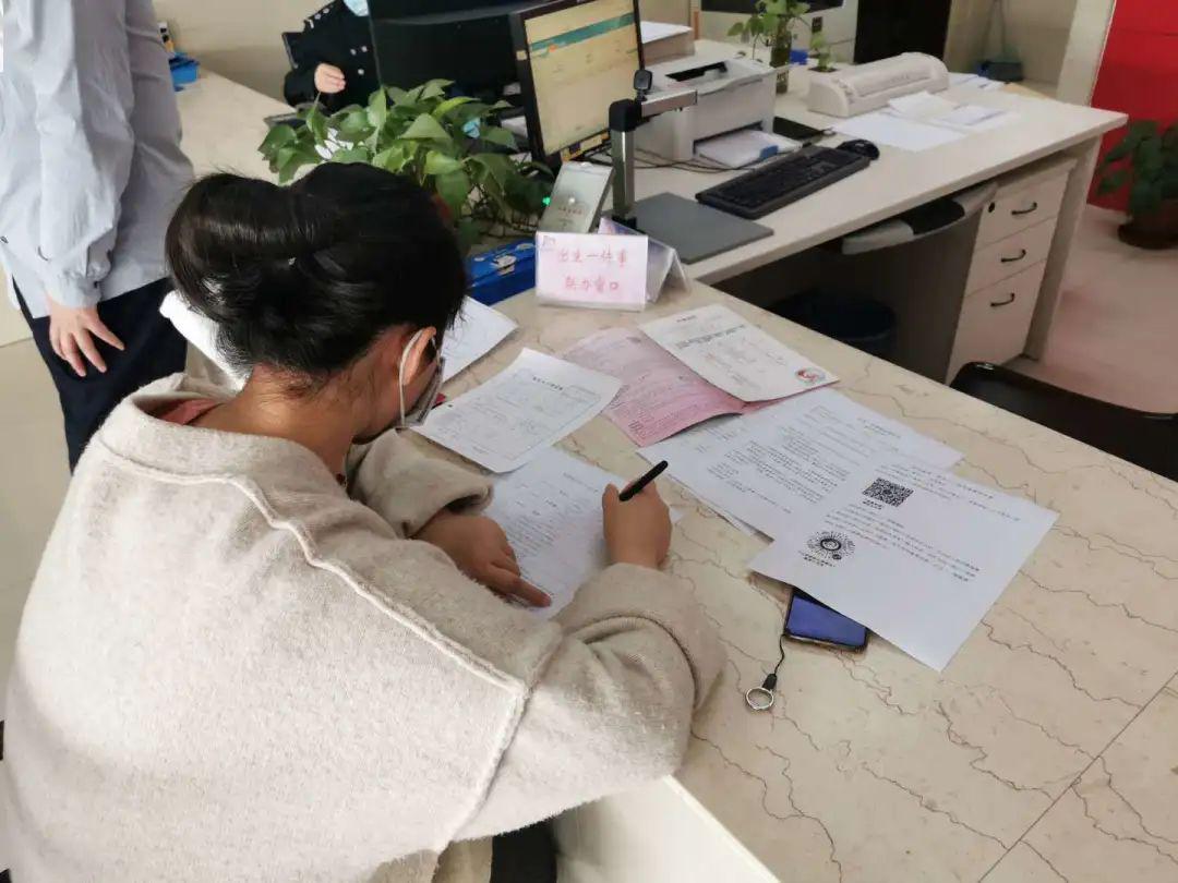 新生儿医疗保险投保时要填写表格