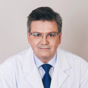 Andrey Adolfovich 医疗主任