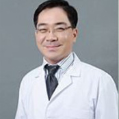 Dr. Pinyo Hunsajarupan 主治医师
