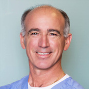Edward Dourron 医学博士