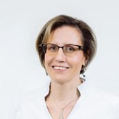 Julia Kikina 医学博士