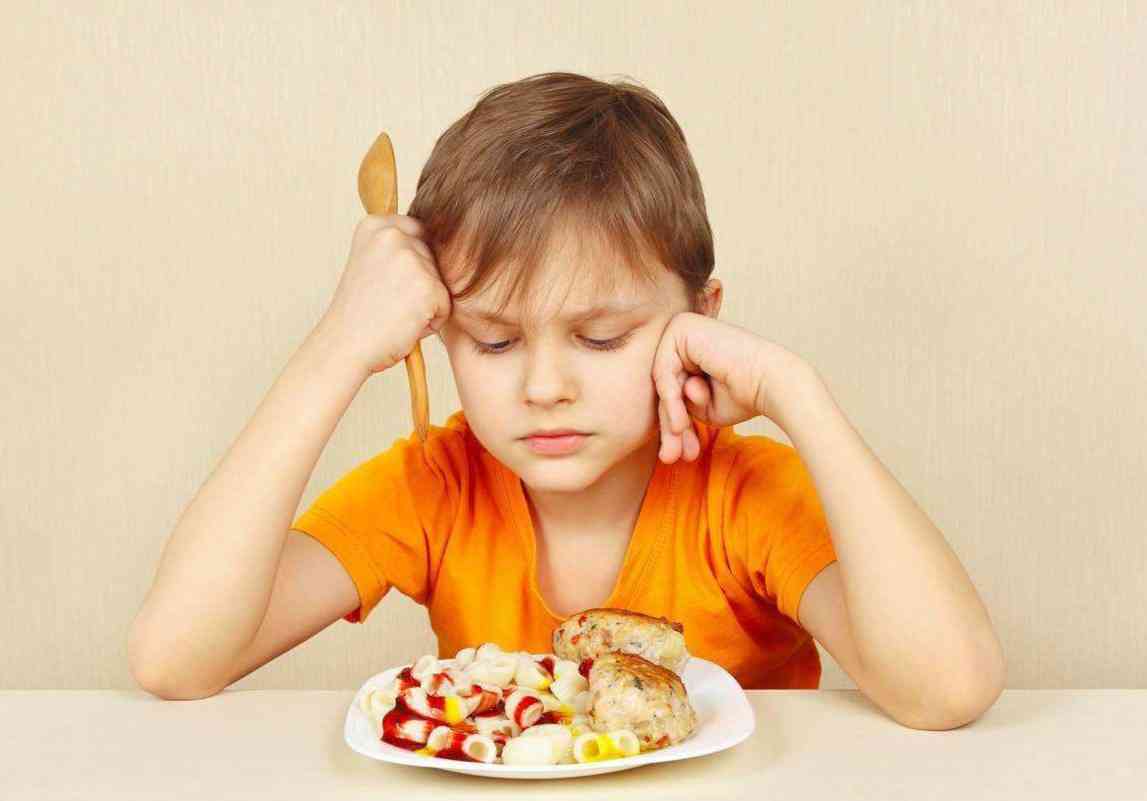 小儿厌食症可能是因为喂养不当造成的